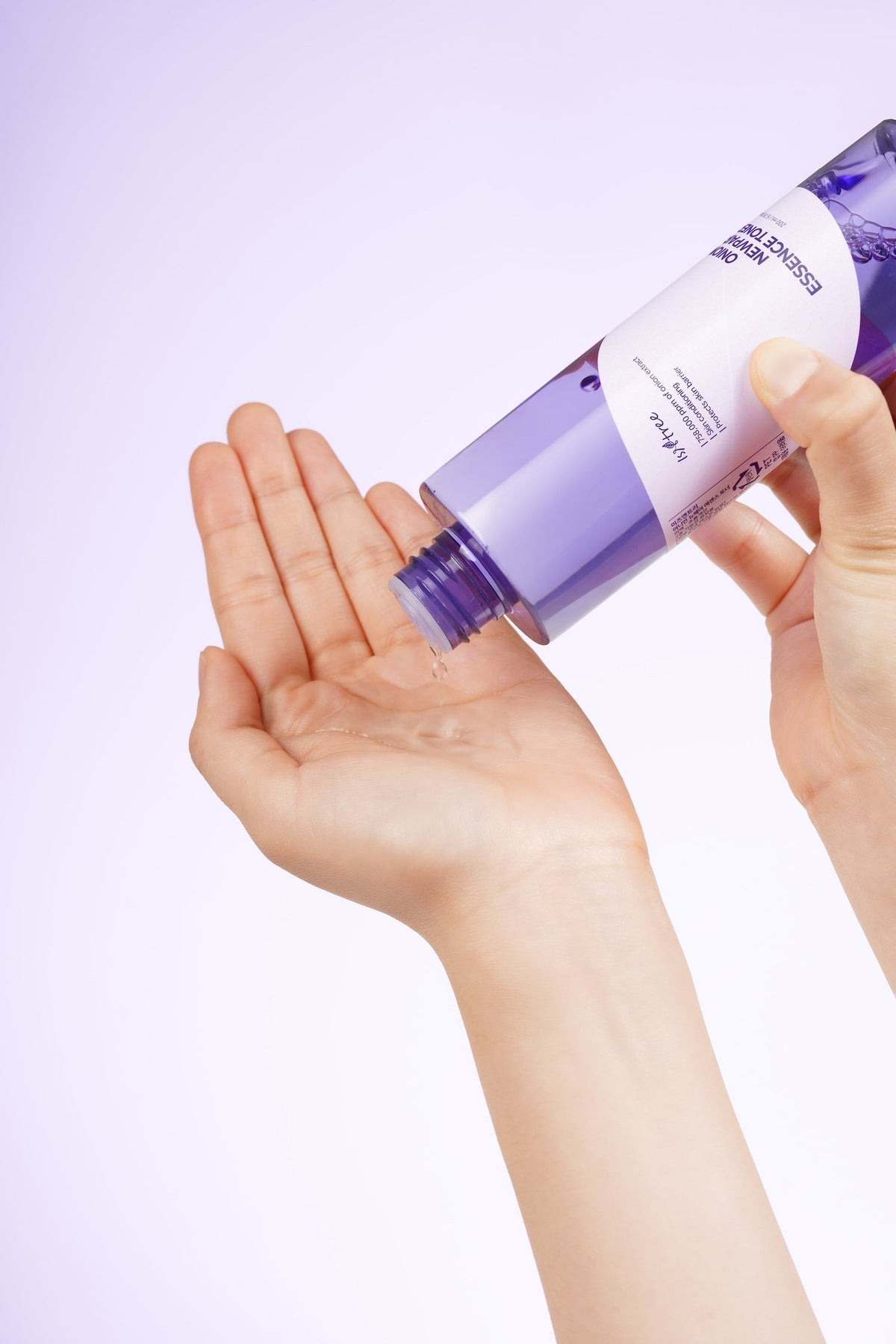 Isntree Onion Newpair Essence Toner 200ml — Toners & Astringents product image 242