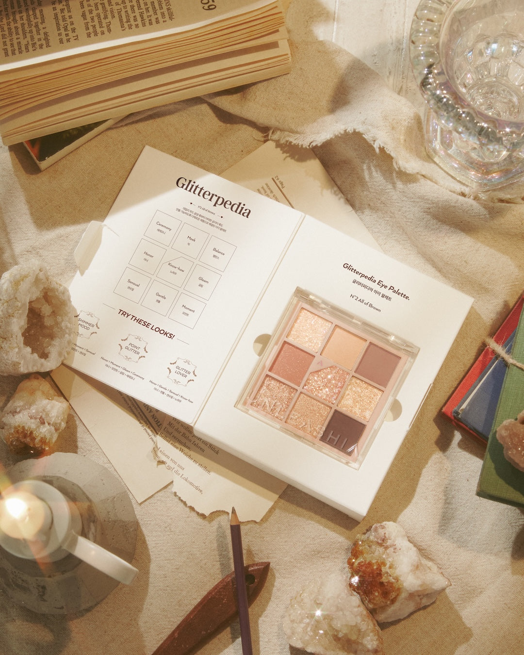 UNLEASHIA Glitterpedia Eye Palette No.1 All of Glitter 6.2g - official product image 7